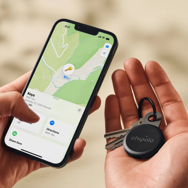 Win a Chipolo LOOP at the Rutronik Advent Calendar Competition