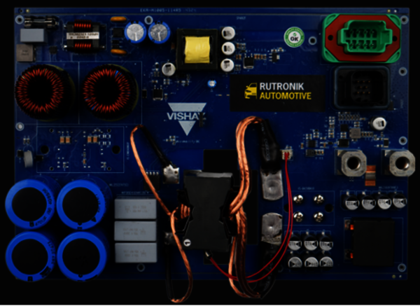 Abbildung 1: Prototyp des unidirektionalen On-Board-Chargers (Quelle: Rutronik)