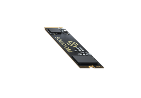 Konstante Leistung mit minimaler Drosselung auch bei höheren Temperaturen gewährleisten die Client-SSD-Serien P44 Pro und P41 Plus von Solidigm.