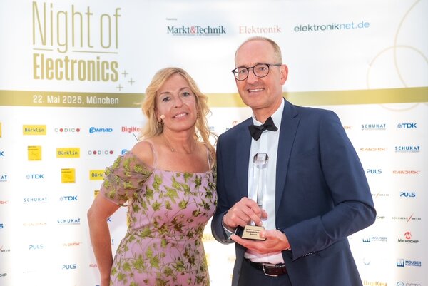 Andreas Mangler, Director Strategic Marketing bei Rutronik und Karin Zühlke, Leitende Redakteurin bei der Componeers GmbH