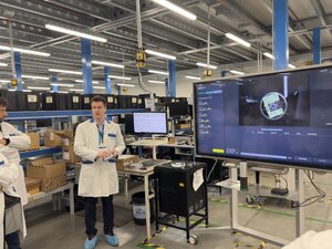 Image: Demo of the AI Vision Label Reader in the logistics center in Eisingen.