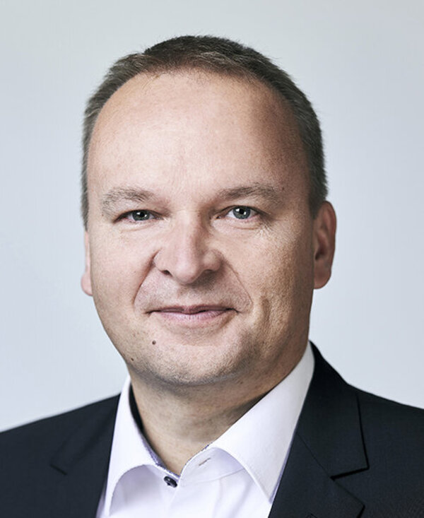 Christian Anderka, Intel Christian Anderka, Enterprise Sales Director